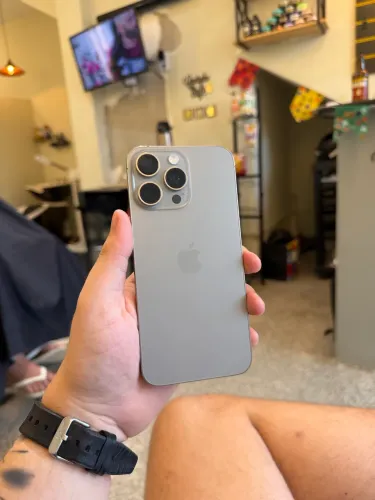 iPhone 15 Pro Max - 256gb