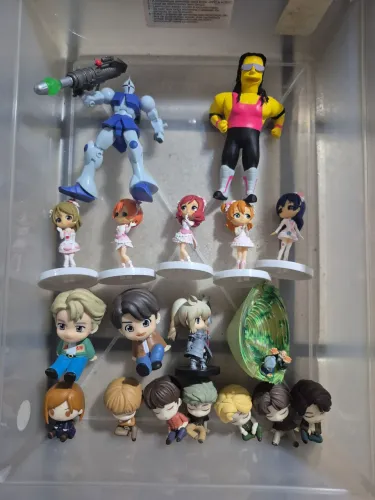 Lote de bonecos originais BTS simpsons gundan