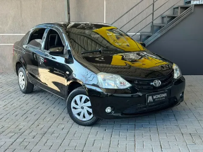 Toyota Etios XS Sedan 1.5 Flex 16V 4P Mec. 2014