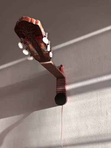 Luminária violão