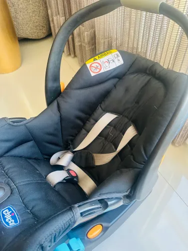 Bebê conforto Chicco keyfit seminovo
