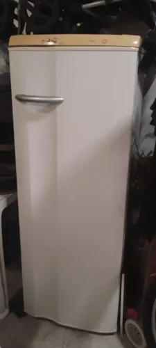 Vende-se geladeira e fogão