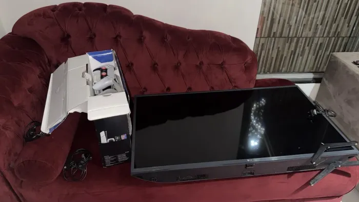 Vendo ps5 e uma tv *)