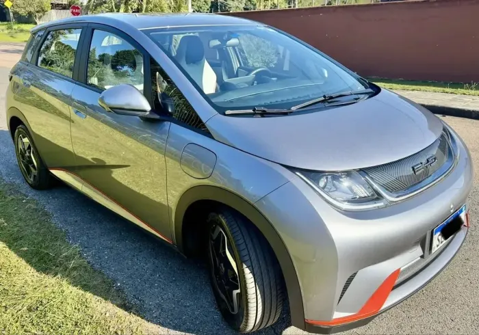BYD Dolphin EV (Elétrico) 2025