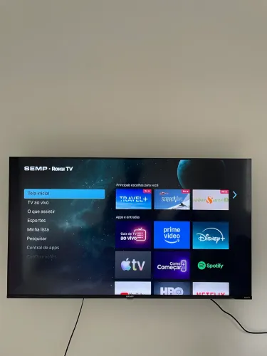 TV SEMP ROKU 43? SMART TV - Wi-Fi, Netflix, YouTube e muito mais! ?