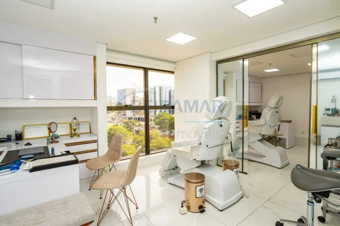 Salas mobiliadas ideal pra clinica na A Alto Padrão na SAUS Quadra 4 - Asa Sul