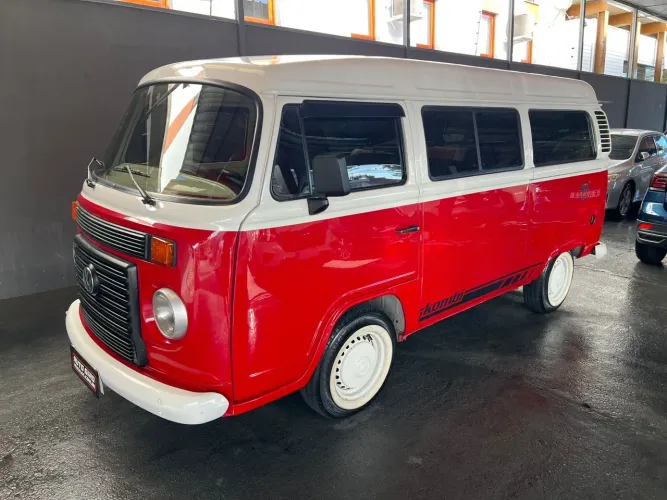 Volkswagen Kombi Lotação 1.4 MI Total Flex 8V 2014