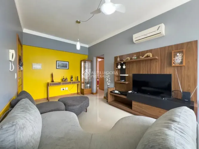 Apartº 2 Dormitórios sendo 1 suíte, churrasqueira, vaga, elevador e 62,48m² em andar alto