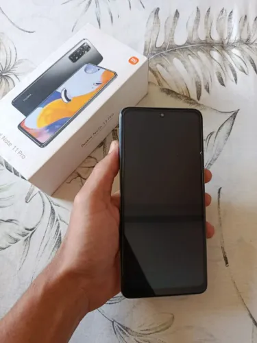 Redmi note 11 pro, possui nota e caixa vai com carregador e 3 capinhas !!