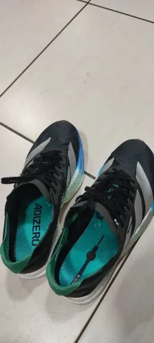 Vendo tênis Adidas