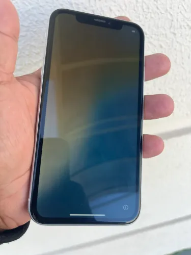 iPhone XR *Face ID e Traseira quebrada*