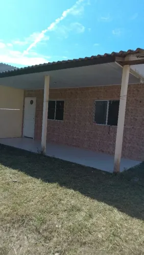 Casa em guaratuba 4 quadras praia