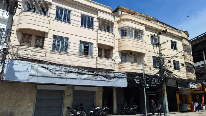 Imóvel para venda possui 840 metros quadrados em São Cristóvão - Rio de Janeiro - RJ