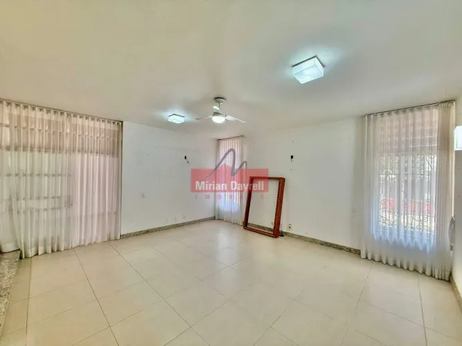 (66455) à venda - Casa com 4 quartos, 4 vagas, no Comiteco