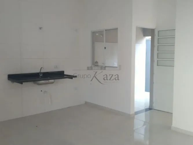 Casa em Condomínio - Chácaras Araújo I - Condomínio Barra do Piraí - 3 Dormitórios - 85m².