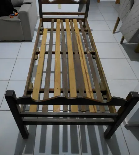 Cama de Solteiro, Madeira Sucupira, Aceito ofertas
