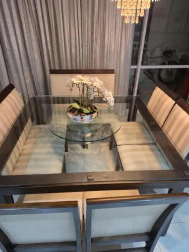 Mesa de Jantar 8 Lugares 1,40x1,40 com Vidro + 8 Cadeiras