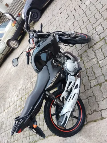 Vendo moto factor 