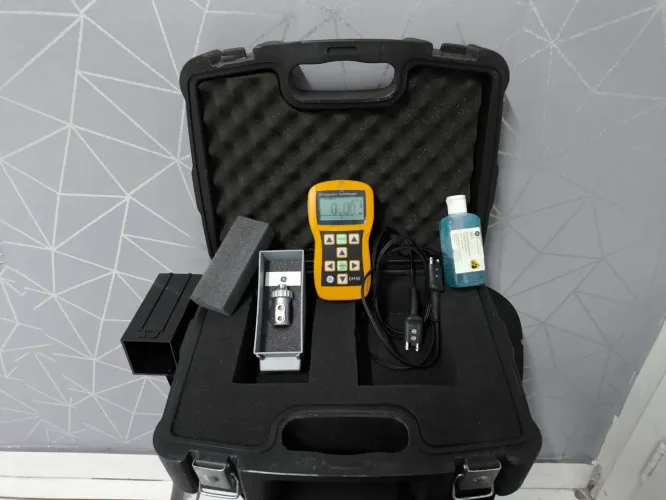 Krautkramer GE DM5E medidor de espessura por ultrassom e B-scan