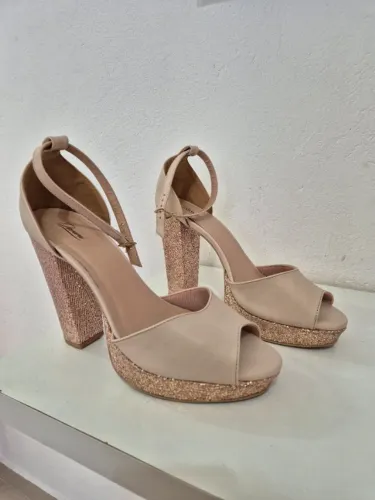 Sandália meia pata salto alto com glitter rose gold