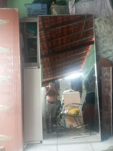 Espelho 2m x 90cm laterais em alumínio. Negociável!