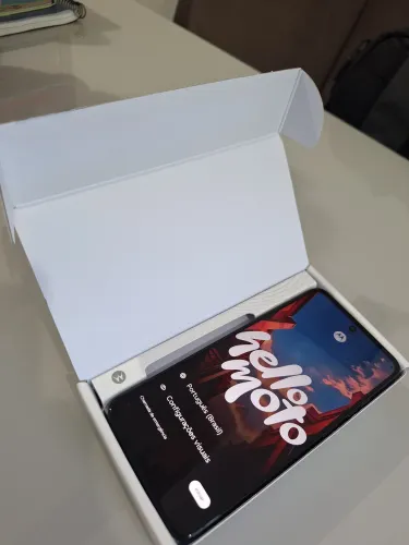 Vendo MOTO G17 / ZERO, LACRADO/ COM NOTA FISCAL.