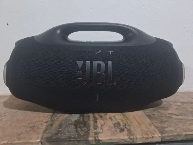 ? VENDE-SE BOOMBOX 4 JBL!