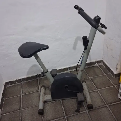 Bicicleta ergometrica e heliptico