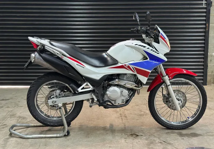 NX 400 FALCON KM BAIXÍSSIMO 2015 TRICOLOR