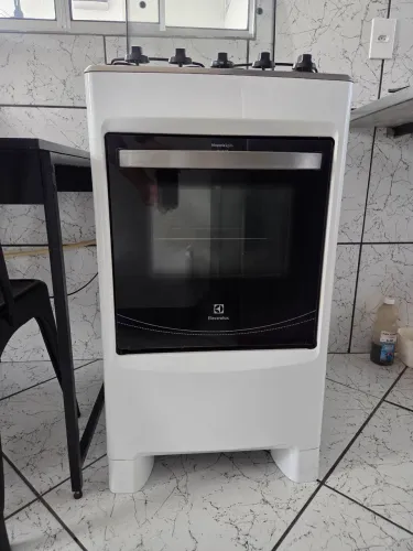 Fogão Electrolux 4 bocas com acendimento automático