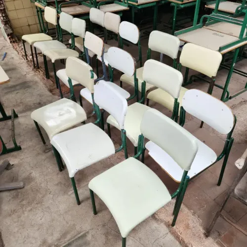Lote 15 Cadeiras Fixa Palito Usada