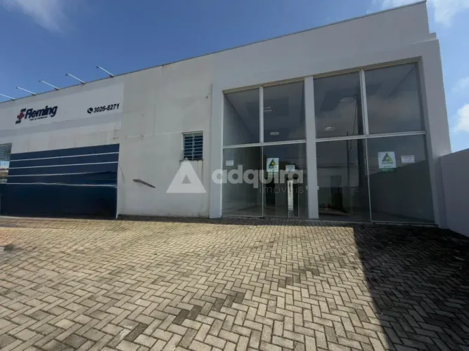 Sala Comercial com 2 Ambientes, 2 Banheiros e Estacionamento