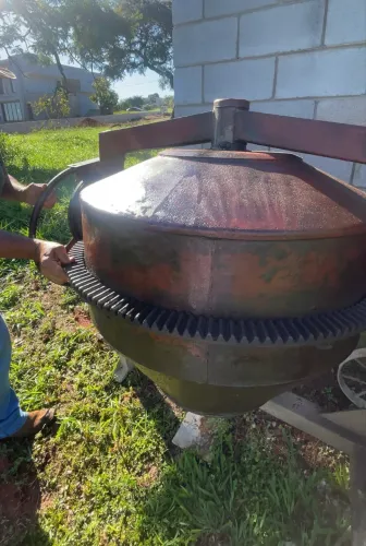  Betoneira 320 Litros