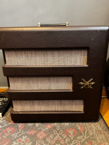 Amplificador para Guitarra Valvulado Fender Excelsio Pawn Shop