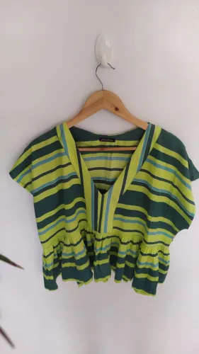 Blusa estilo bata listrada 
