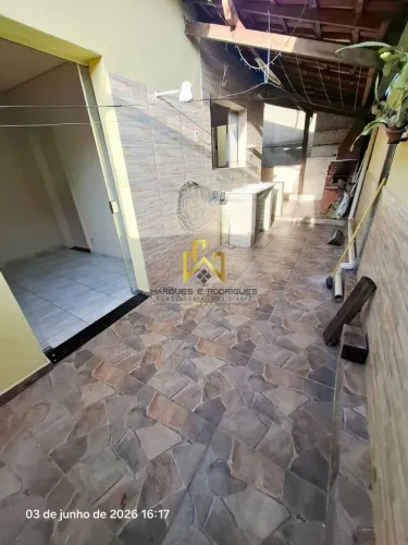 Excelente casa individual disponível para locacao