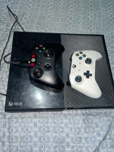 Xbox One Fat + 2 Controles + Vários Jogos