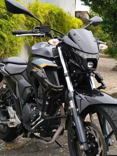Fazer FZ250 2024
