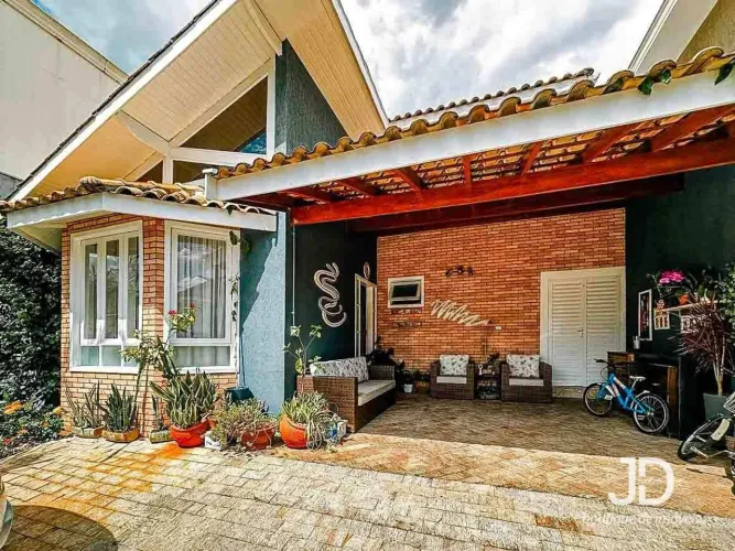 Casa com 3 dormitórios à venda, 160 m² por R$ 1.849.000 - Village das Flores - Jundiaí/SP