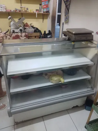 Freezer balcão de frios 1,20 metros, dua placas frias e duas portas
