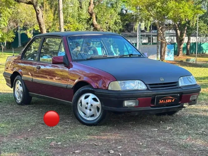 Chevrolet Monza GLS/ Hi-tech 2.0 EFI 2P E 4P (álcool) 1995