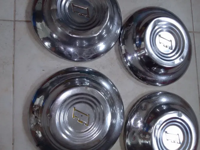 Ford F 100, Custom Line, jogo de meias calotas, anos 50, originais, dish hubs americanas 