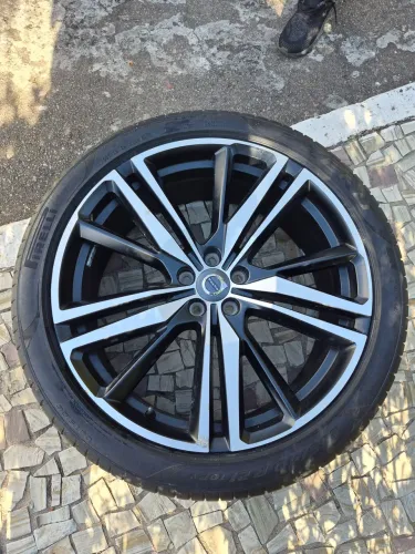 Pneu com roda VOLVO xc60