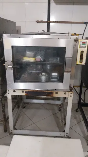 Forno industrial semi novo , em excelente estado de uso.