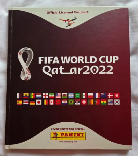 Álbum capa dura copa 2022 completo