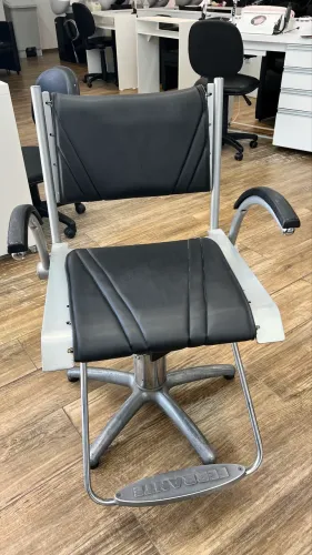 Cadeira de Cabeleireiro Hidráulica 