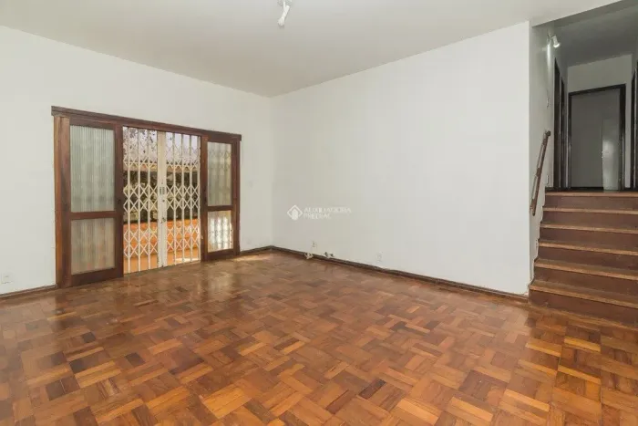 Casa para alugar no Jardim Itu de 5 dormitorios e 2 vagas