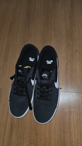 Tênis Nike SB (Novo)