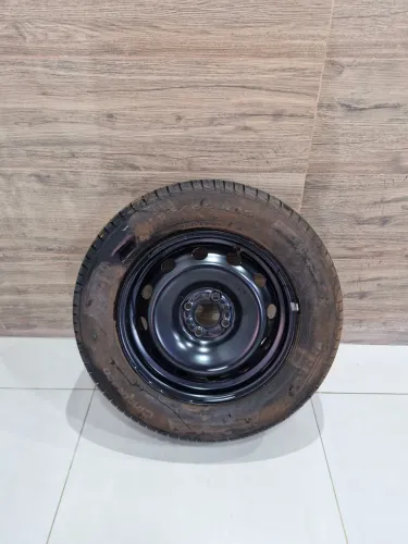 Roda aro 15 montada