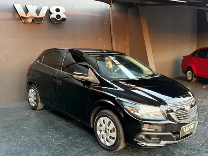 Chevrolet Onix Hatch LT 1.4 8V Flex Power Mec. 4P 2015